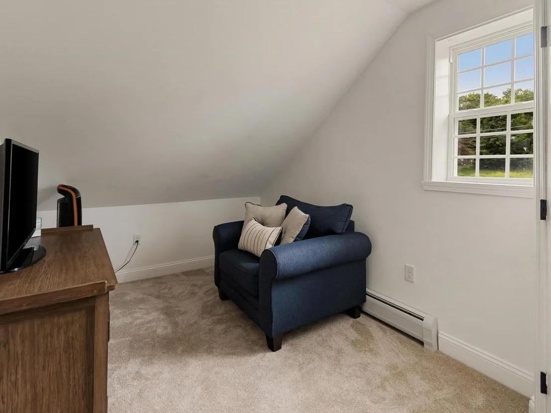 Photo of 3687 Oak Hill