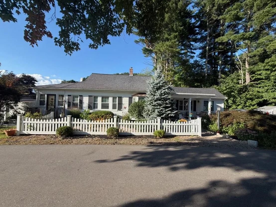 Photo of 16 Davis