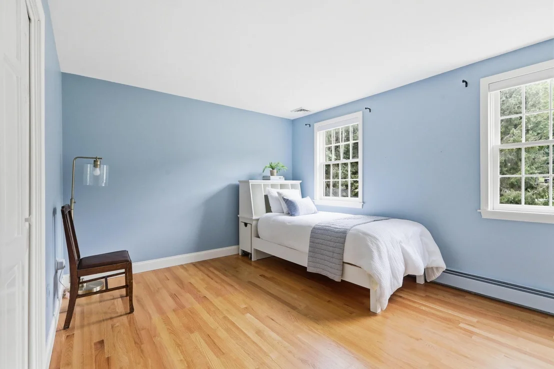 Photo of 8 Bear Hill
