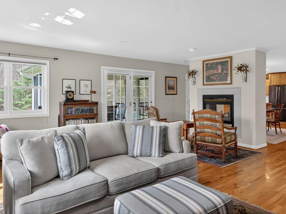 Photo of 79 Featherbed