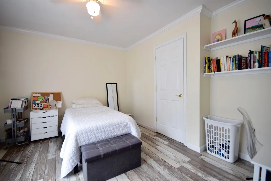 Photo of 25 Pinnacle