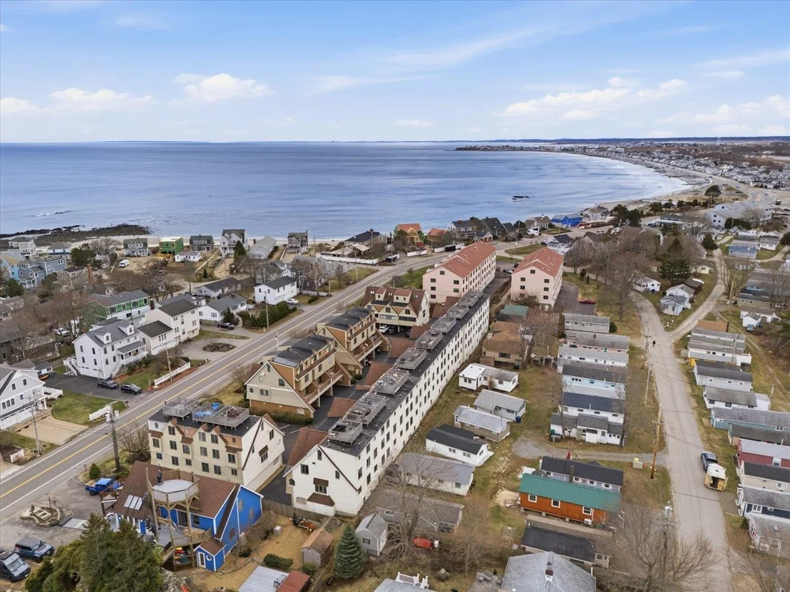 Photo of Unit 8 at 989 Ocean