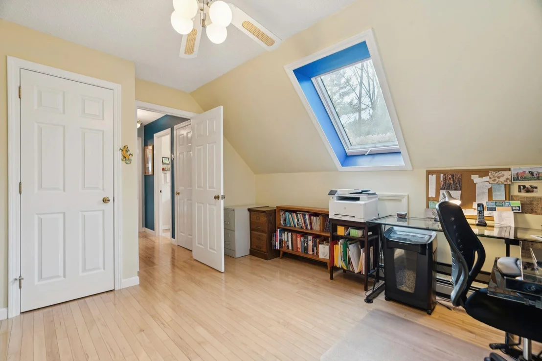 Photo of 455 Hawk Pine