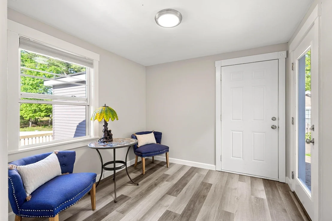 Photo of 102 Kimball