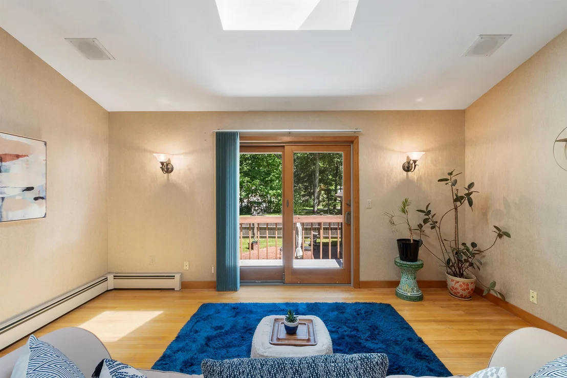 Photo of 6 Weston