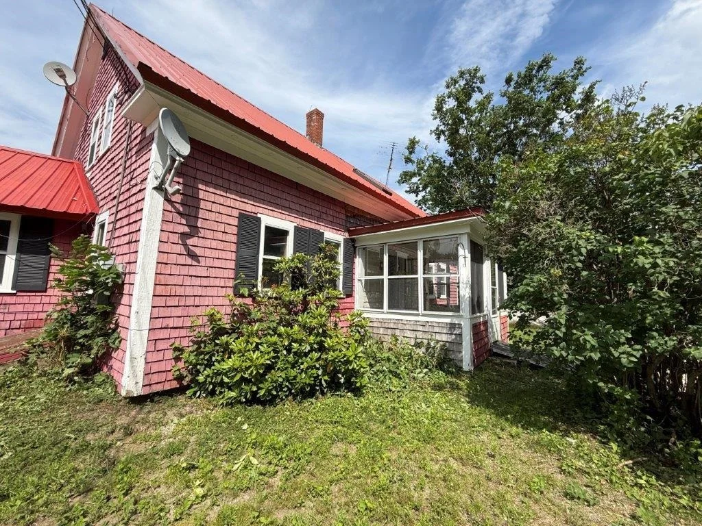 Photo of 446 Walker Brook