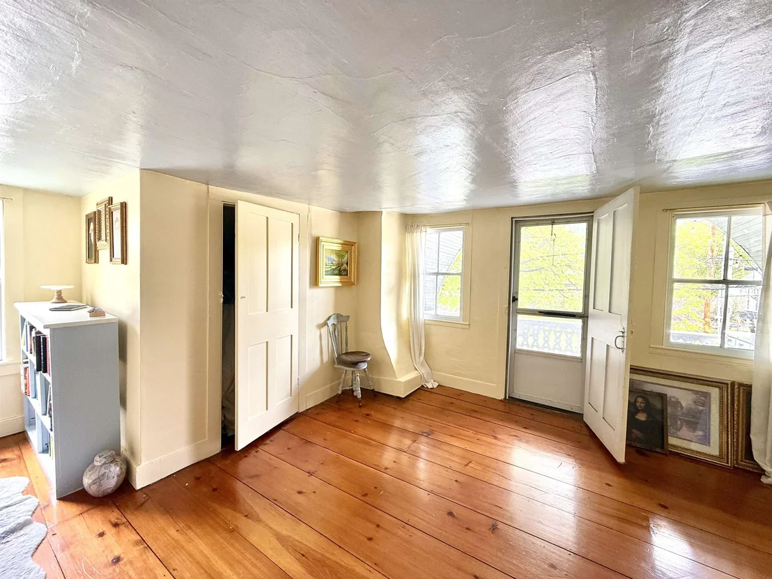 Photo of 21 Main