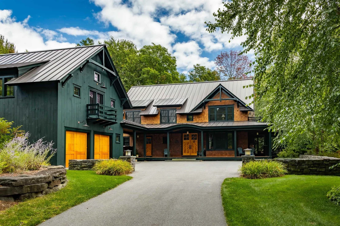 Photo of 422 Shagbark