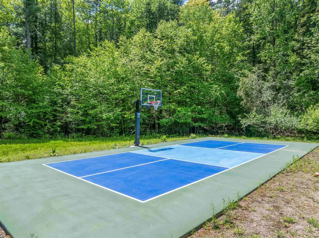 Photo of 47 Forest Pond