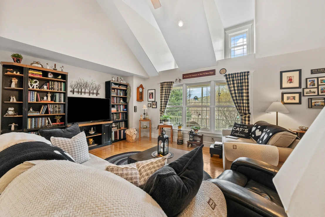 Photo of 302 Howard