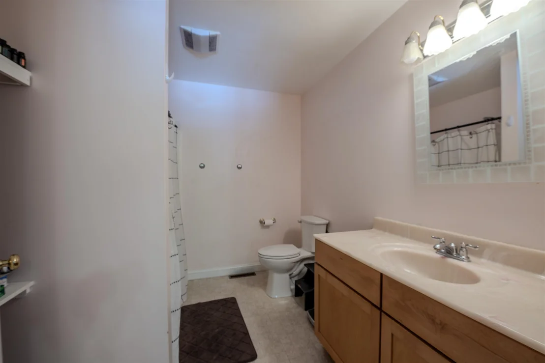 Photo of 633 1st Crown Point