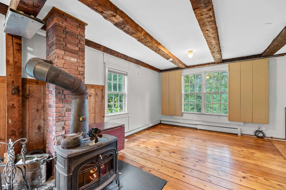 Photo of 520 Collar Hill