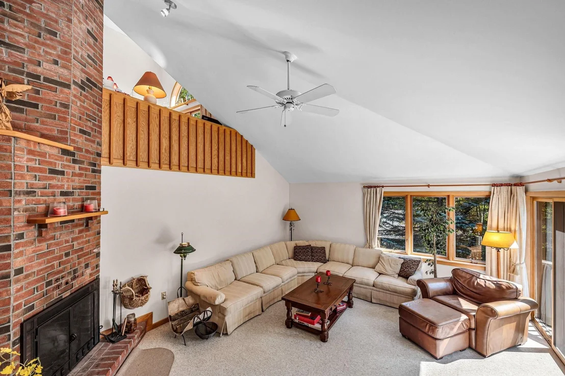 Photo of 33 Carinthia