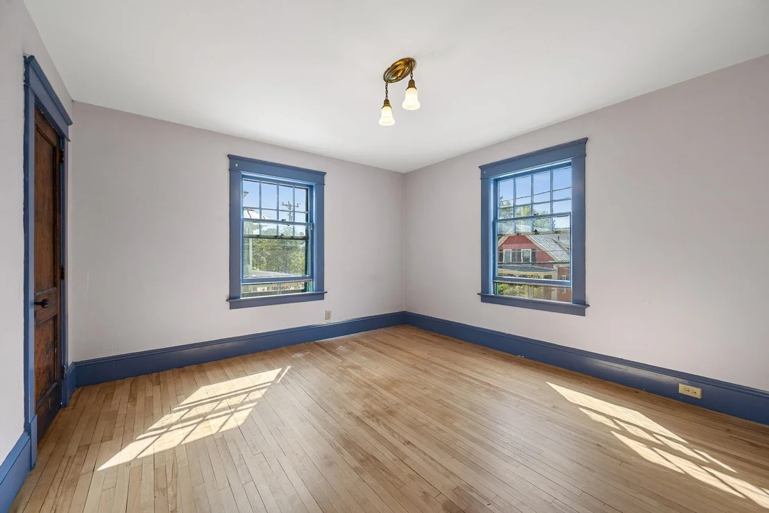 Photo of 173 Central
