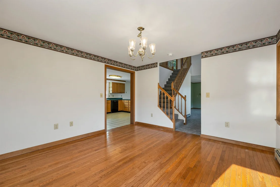 Photo of 952 Plains
