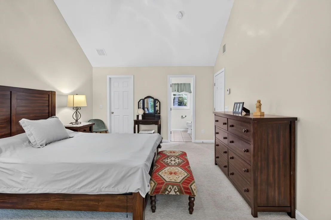 Photo of 14 Holton