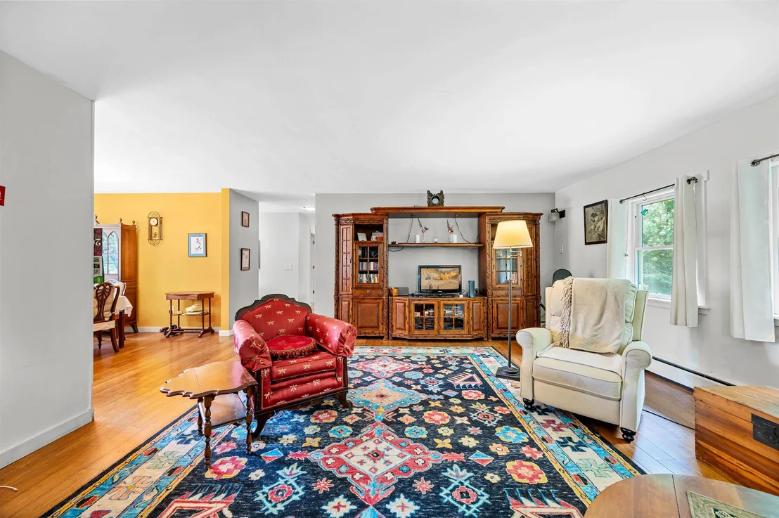 Photo of 12 Veeder