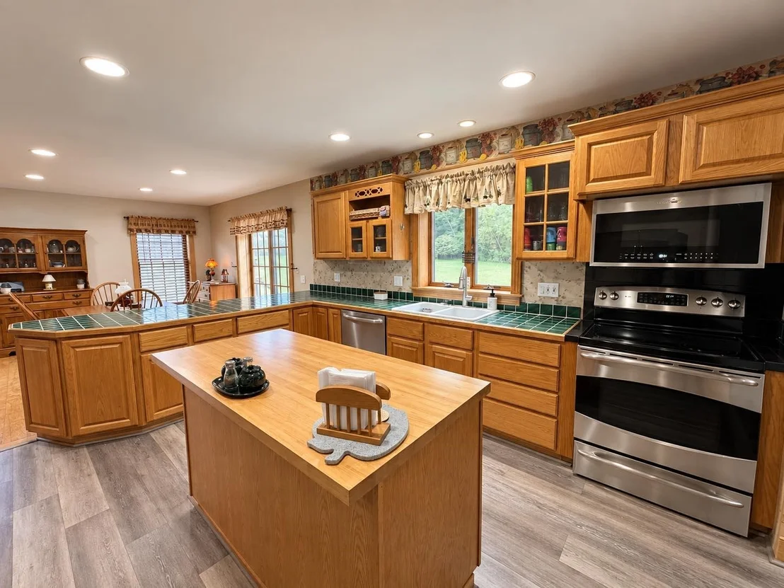 Photo of 249 Pine Hollow