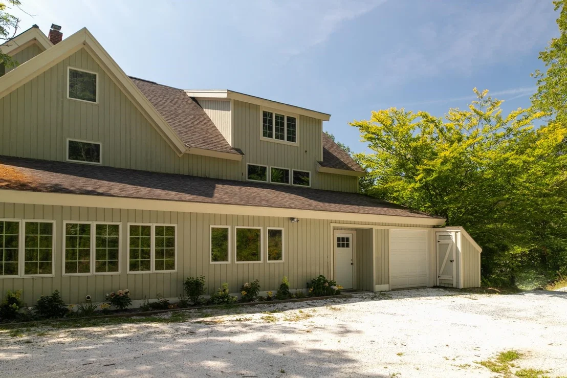 Photo of 2744 Danby Mountain