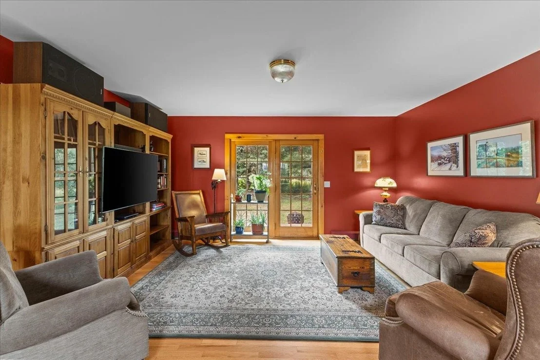 Photo of 77 Eacker