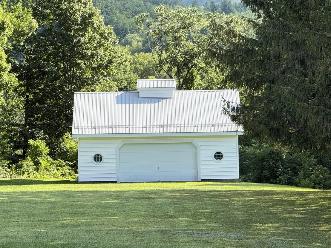 Photo of 2997 Cochran