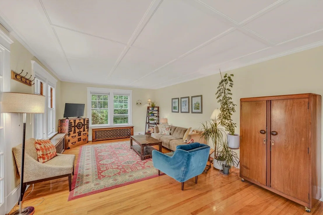 Photo of 905 Main