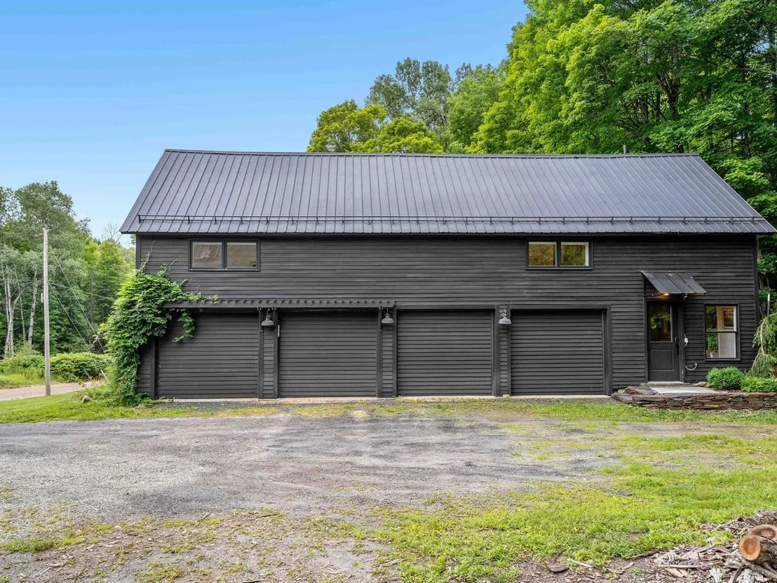 Photo of 3171 Brook