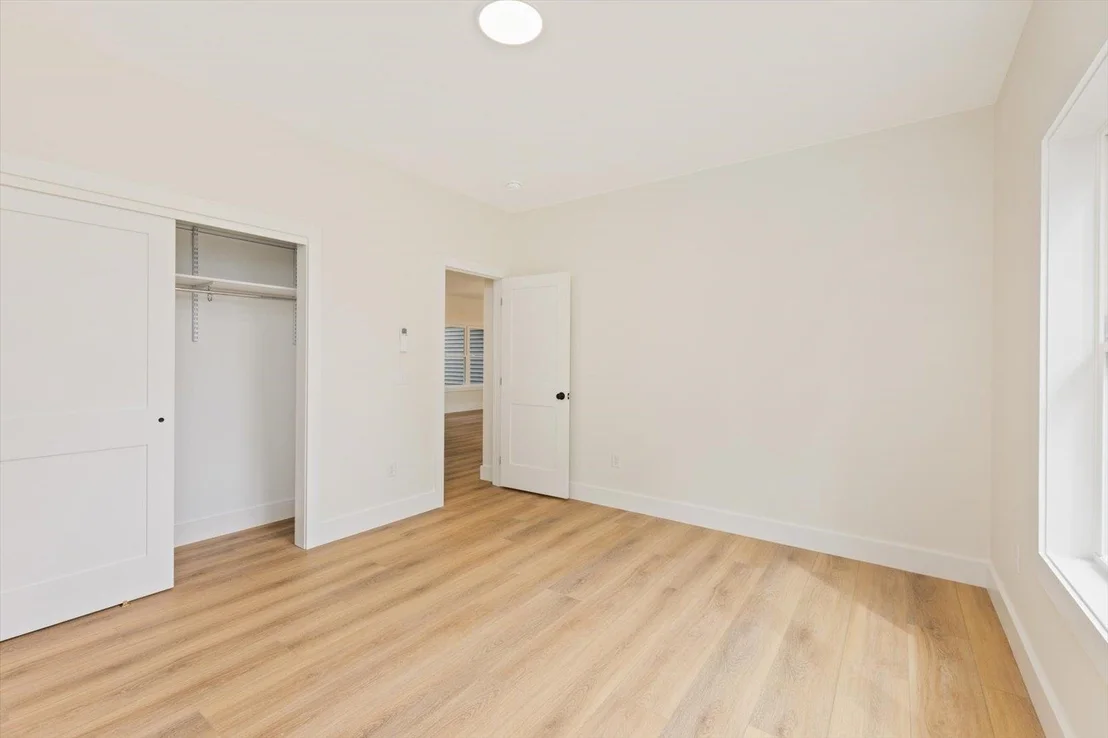 Photo of 7 Spring Hill