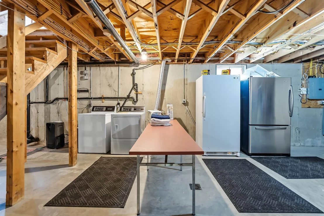 Photo of 1087 County