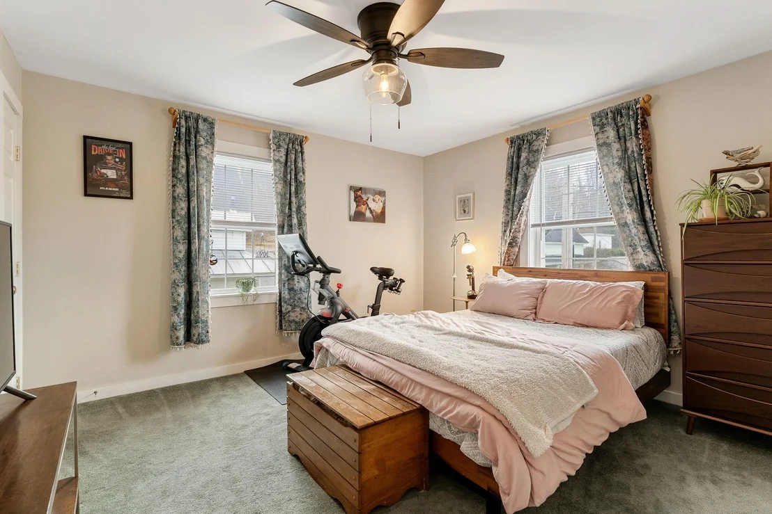Photo of 16 George