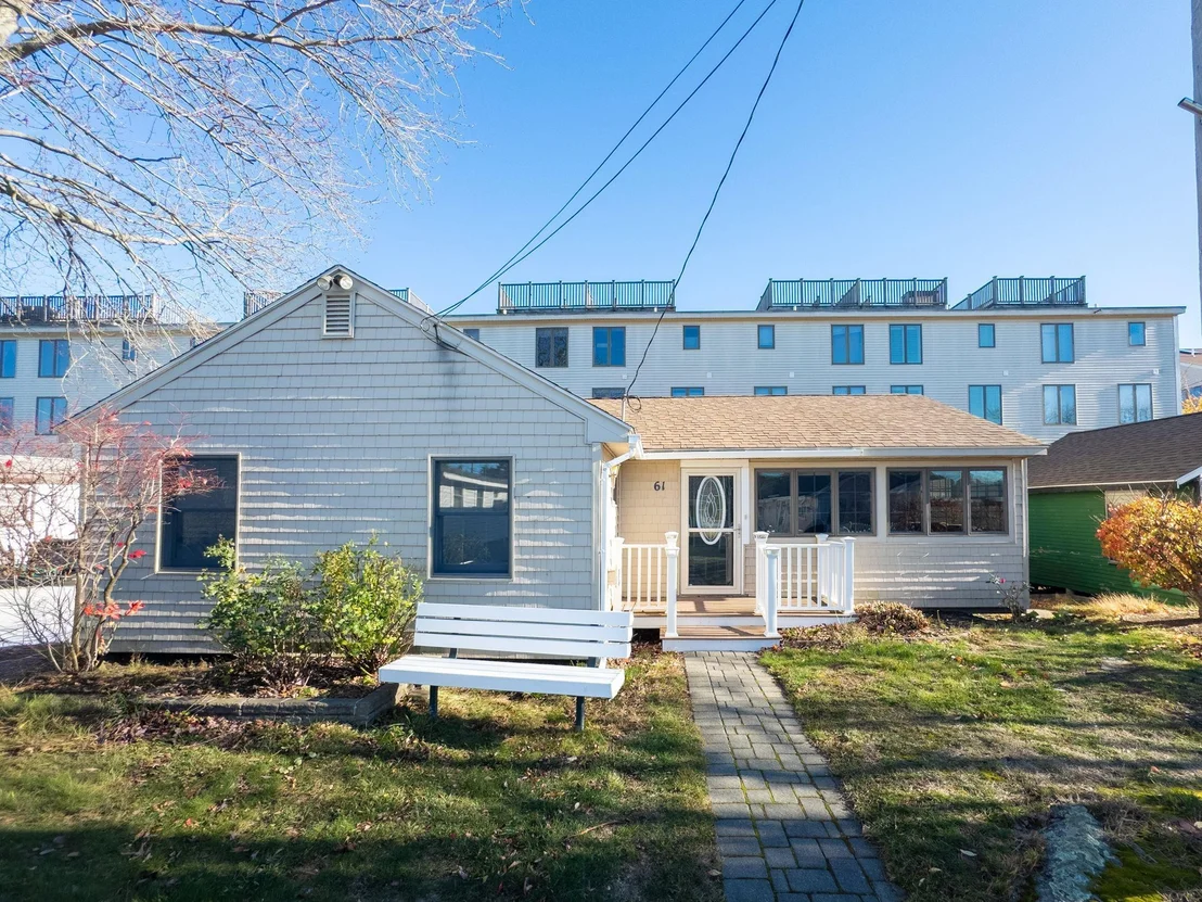 Photo of 61 Acorn