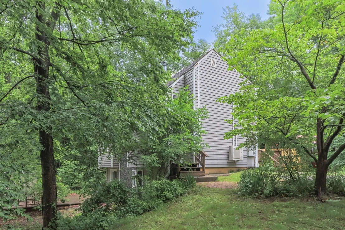 Photo of 20 Redfield