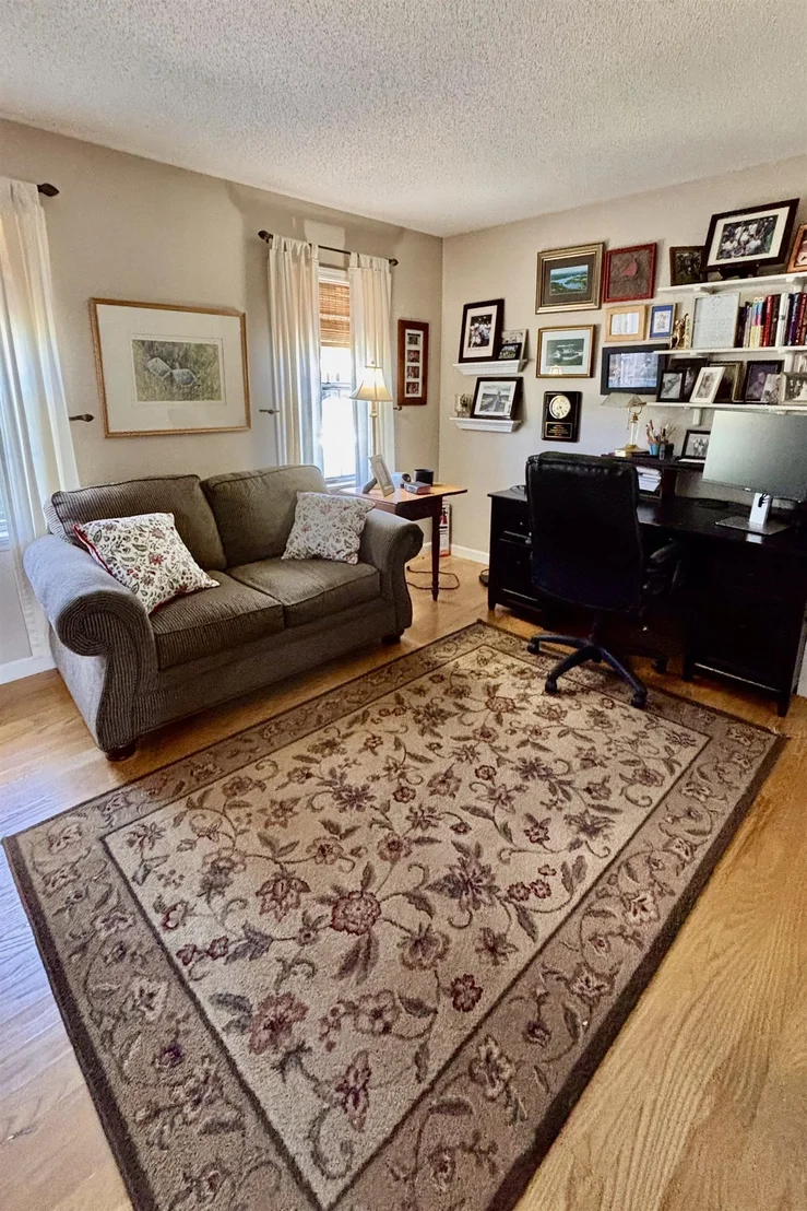 Photo of 20 Edgewood
