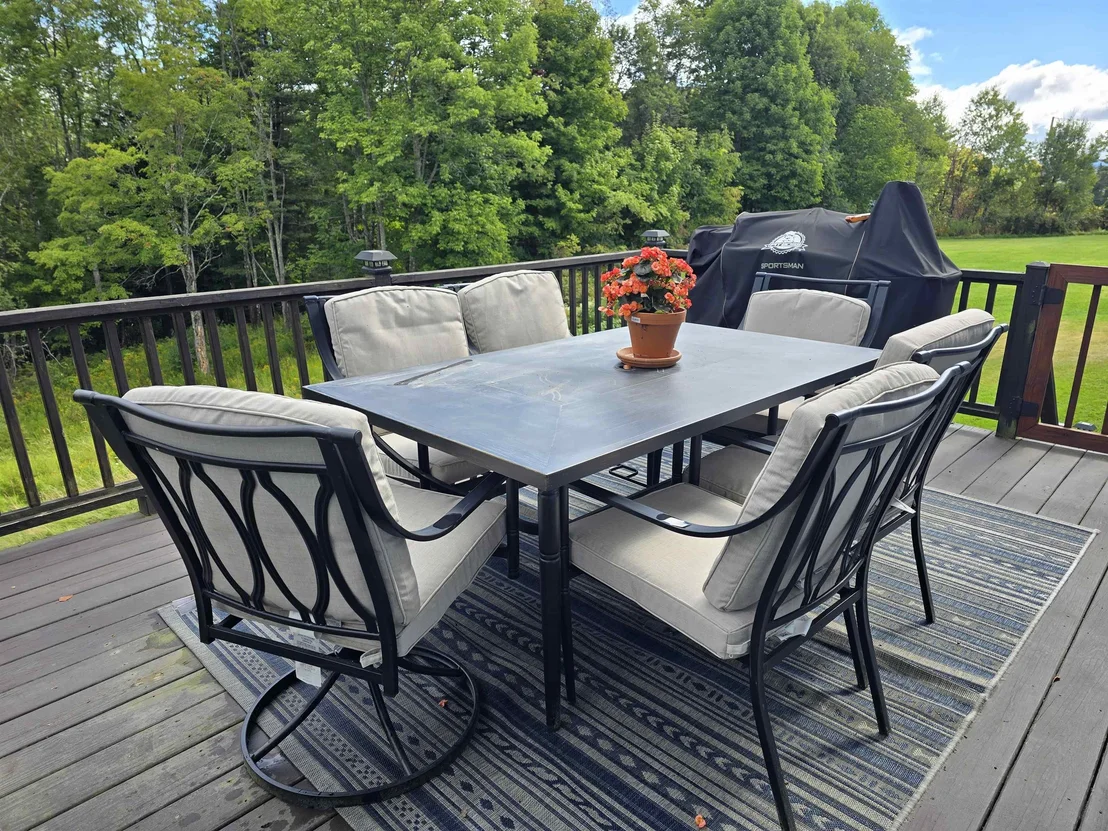 Photo of 892 Burton Hill
