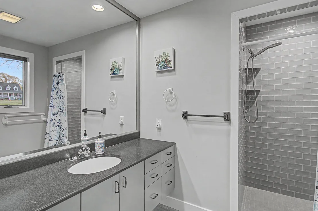 Photo of 87 Jayview