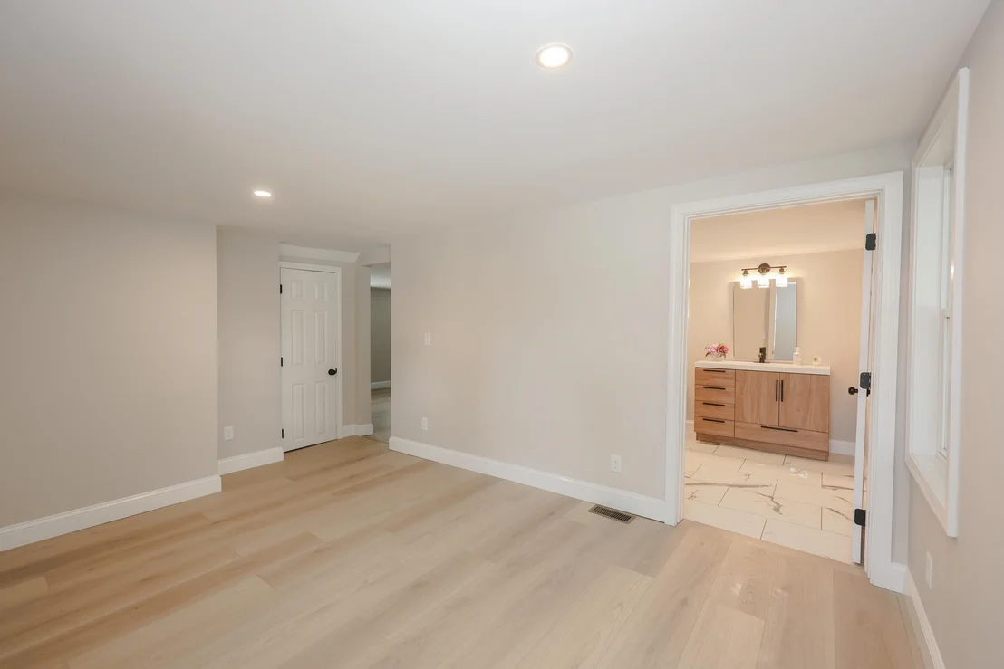 Photo of 32 Raymond
