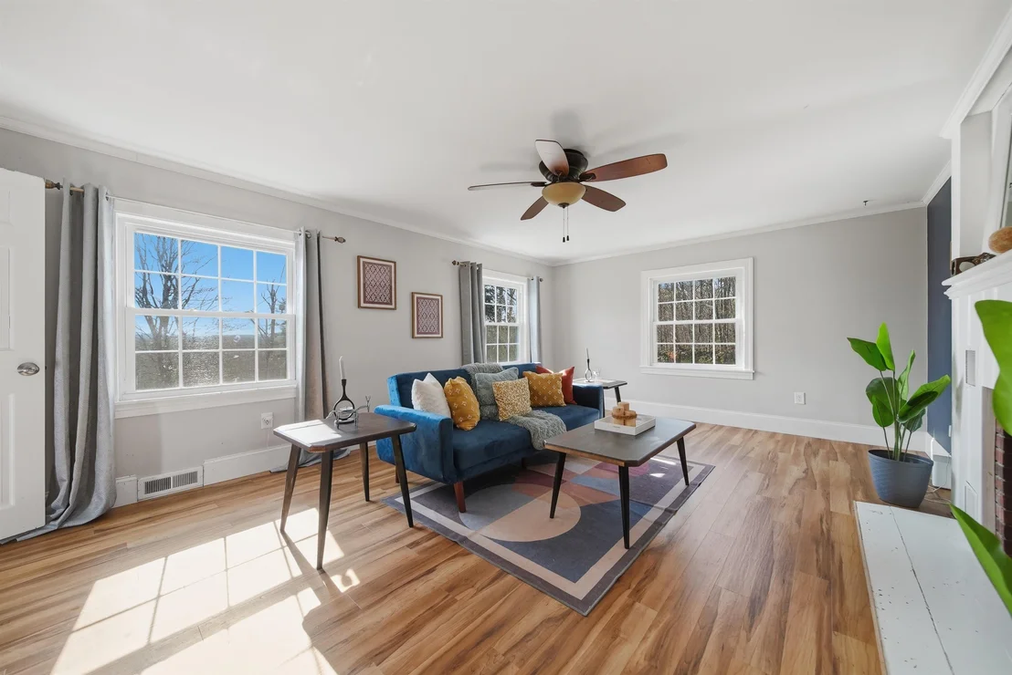 Photo of 209 Hooksett