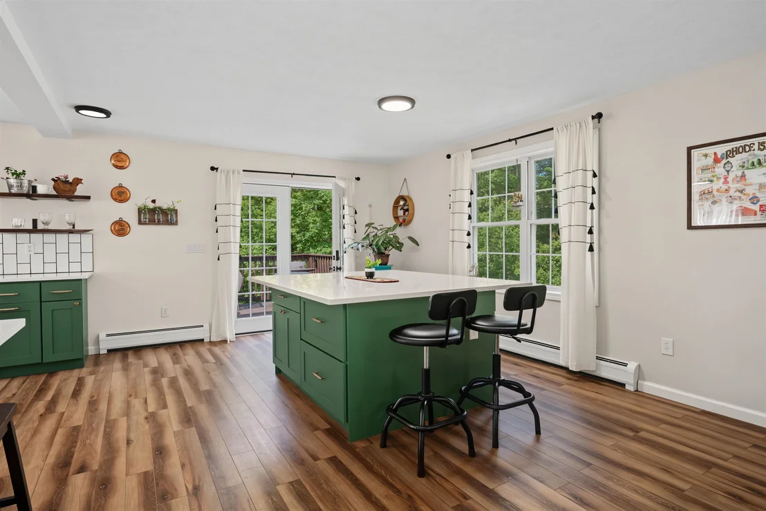 Photo of 590 Main