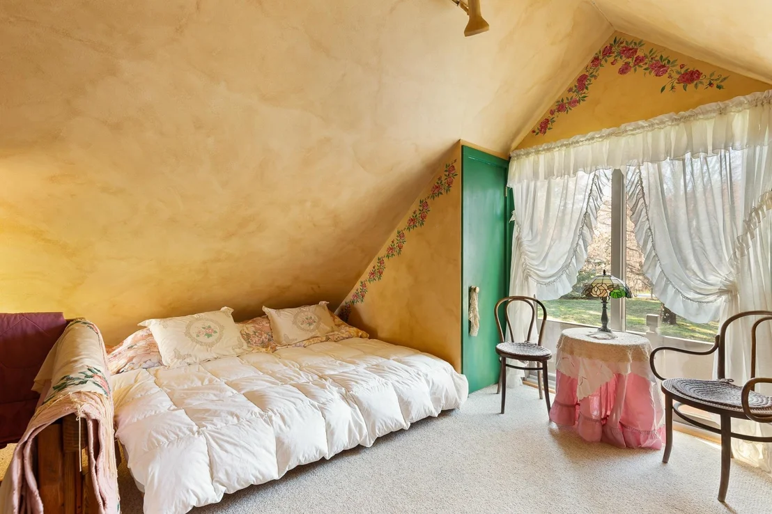 Photo of 534 Cream Hill