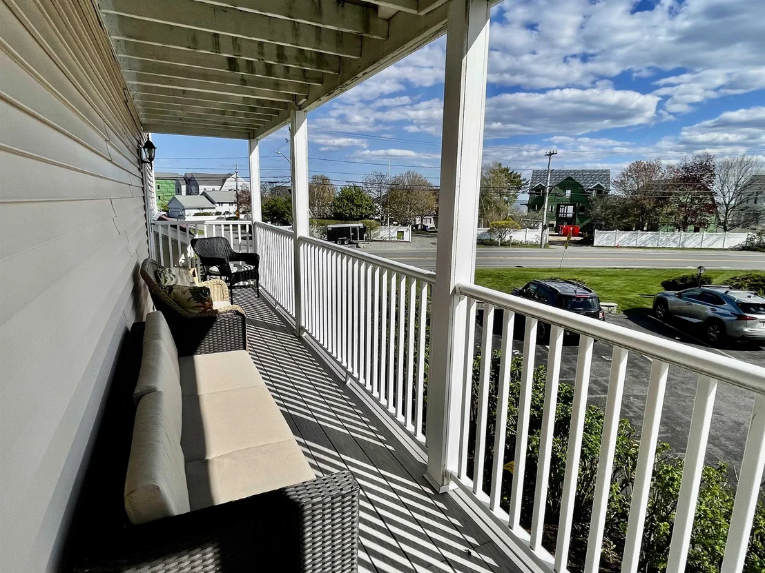 Photo of Unit UNIT1 at 975 Ocean