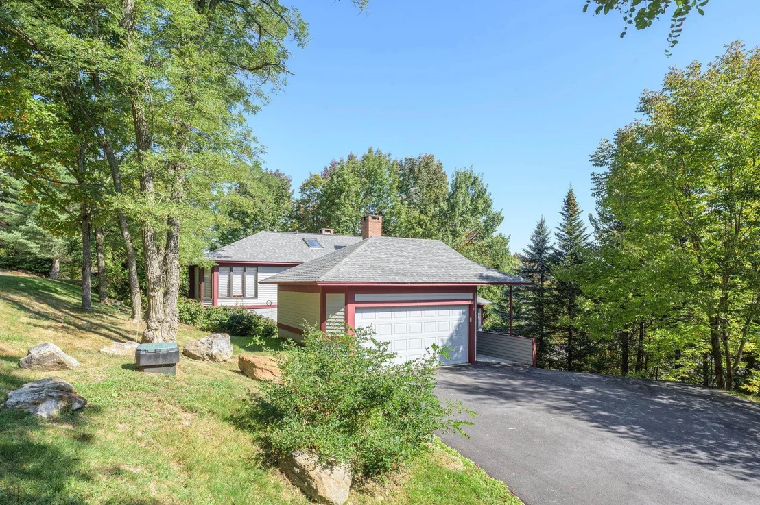 Photo of 33 Carinthia
