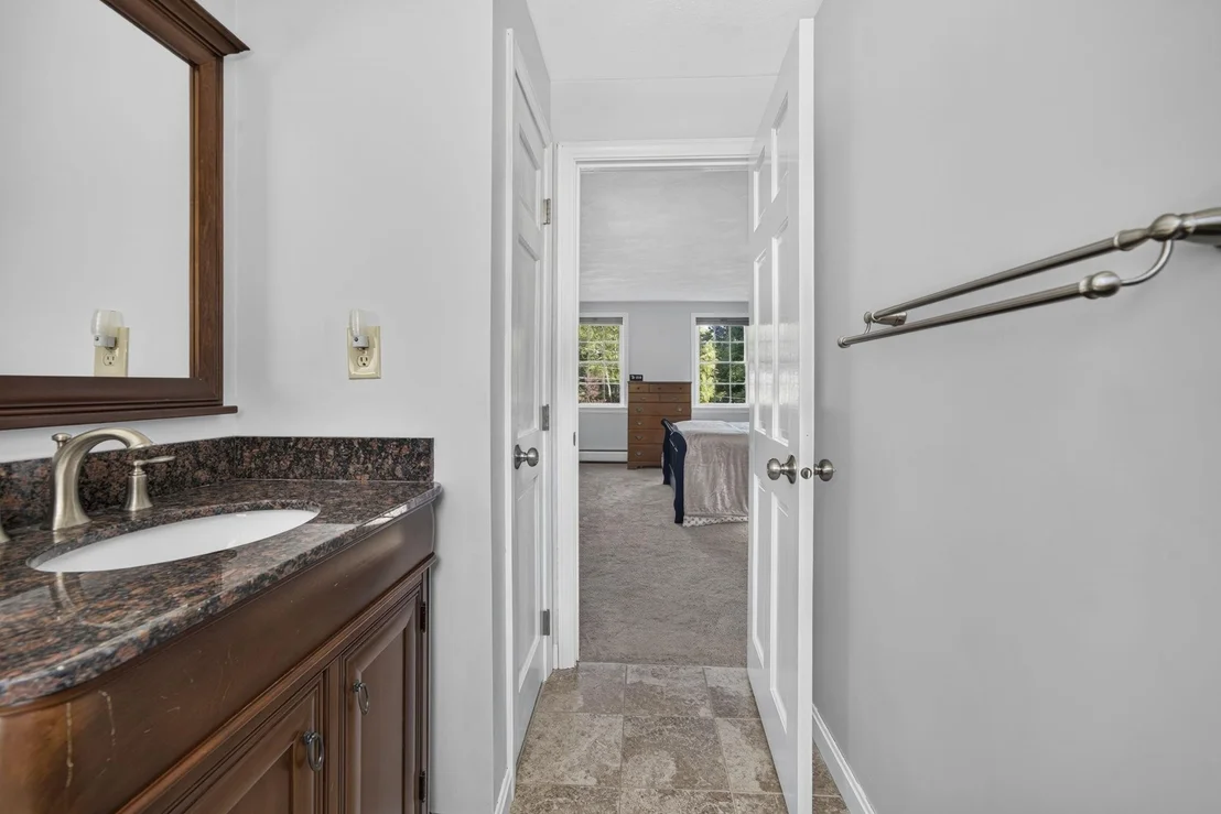 Photo of 28 Longview