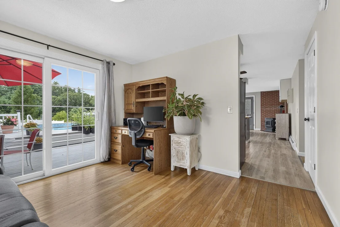 Photo of 284 Corning