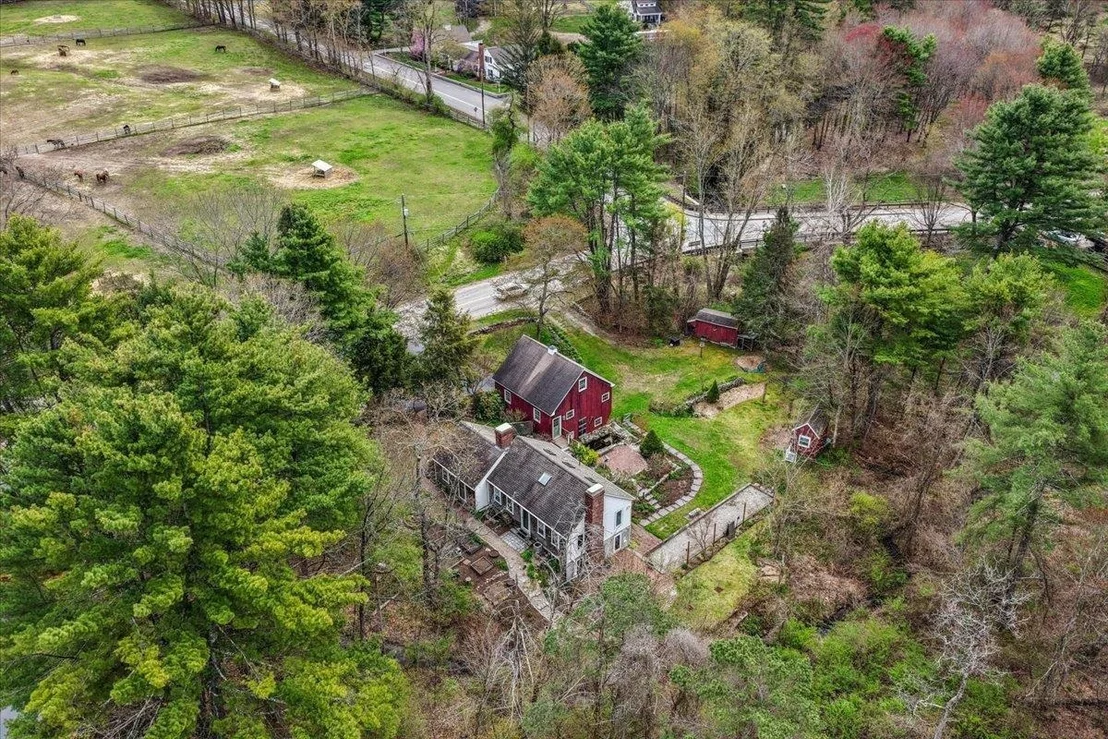 Photo of 2 Mack Hill