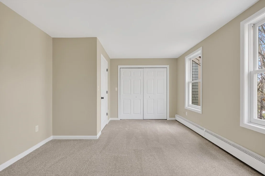Photo of Unit 360 at 1465 Hooksett