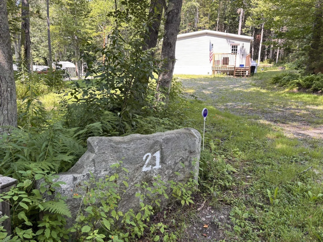 Photo of 21 Lawrence Davis