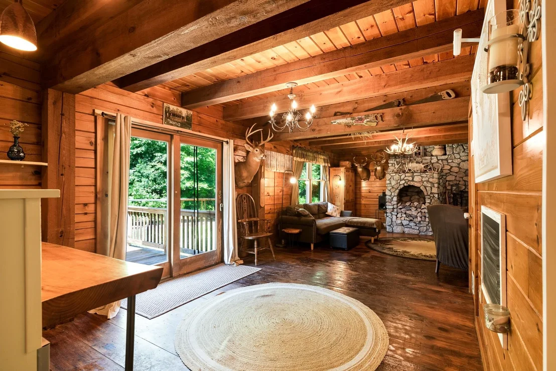 Photo of 708 2Nd Crown Point