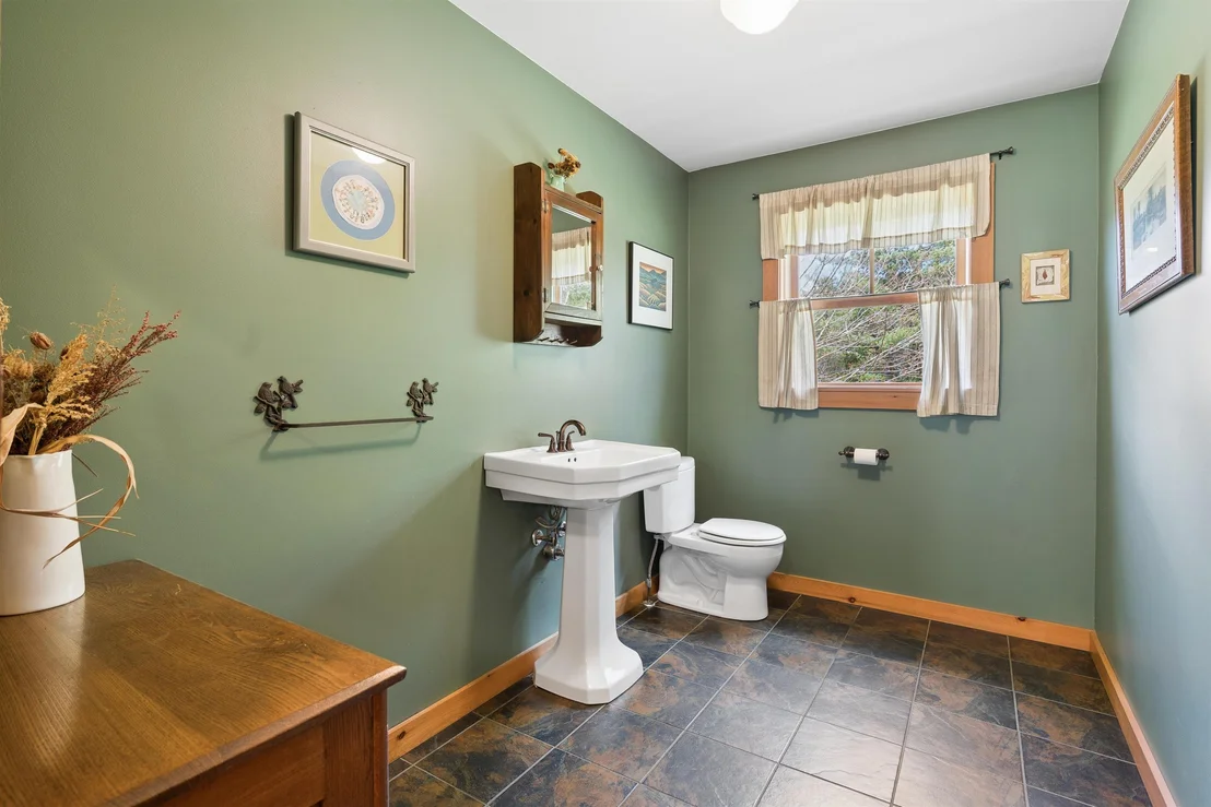Photo of 3673 Fish Hill