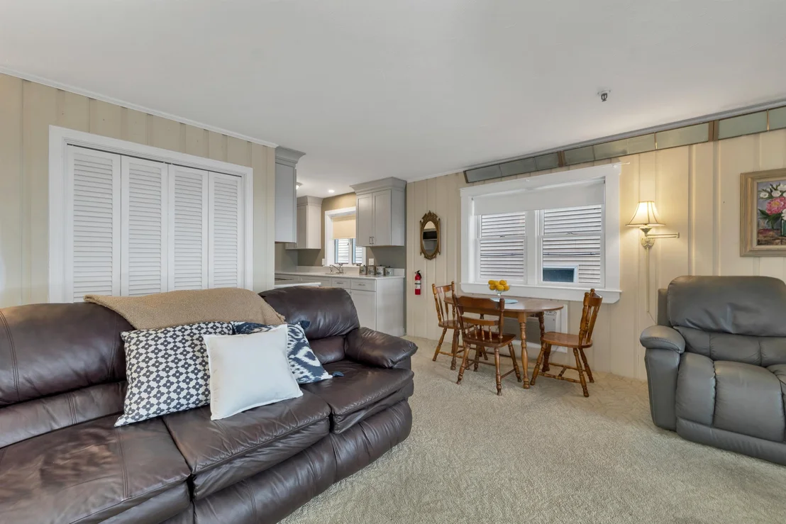 Photo of Unit N1 at 421 Ocean