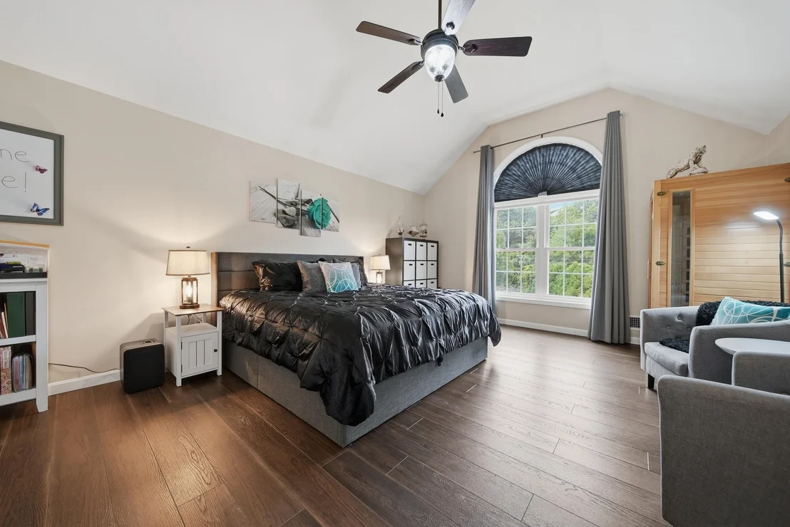 Photo of 6 Greystone